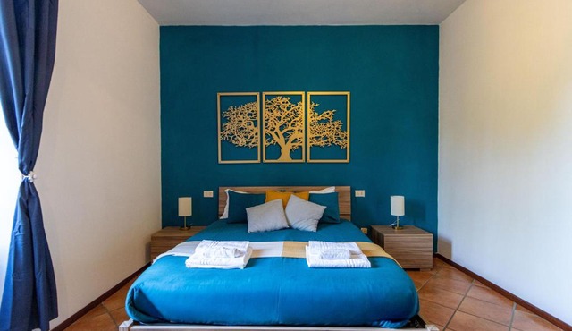 Golden Tree - Castelletto Ticino - Private Garage - WiFi
