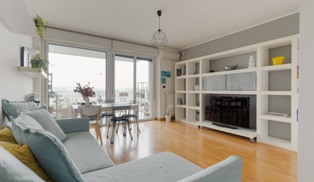 GuestHost - Cozy 93sqm apartment, ideal for groups of 4 people, located on the second floor of a building with an elevator(NOT suitable for disabled people).The accommodation is located in the Milano Santa Giulia district, a residential area away from th
