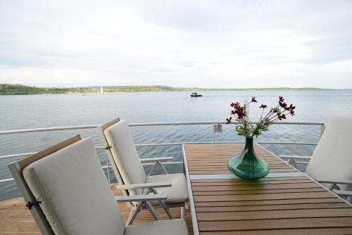 Hausboote und Ferienhäuser Marina Mücheln in Mücheln