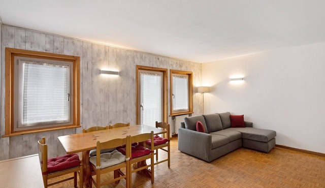 Holiday Apartment 'Forést' with Mountain View, Shared Garden & Wi-Fi