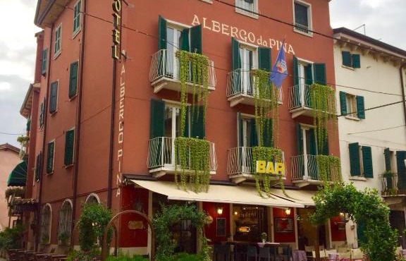 Hotel "ALBERGO DA PINA" in Lazise