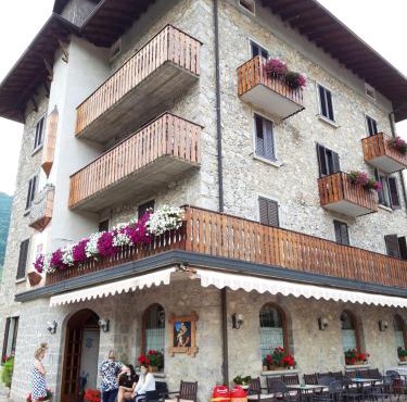 Hotel Carrara