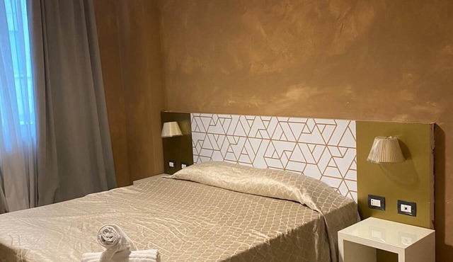 Hotel Link Rho