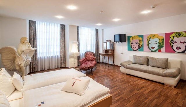 Hotel Roter Turm