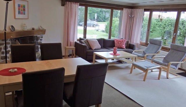 Hus Radaz EG Appartement/Fewo, Dusche oder Bad, WC 2½-Zimmerwohnung by Interhome