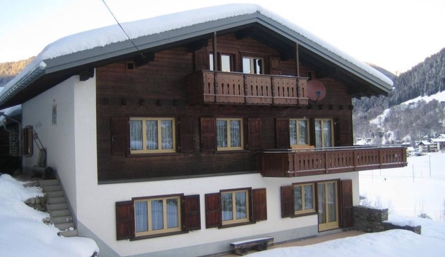 In dä Ronä 3-Zi Appartement/Fewo, Dusche oder Bad, WC 3½-Zimmerwohnung by Interhome