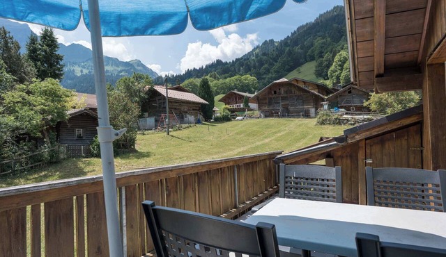 Interlaken View Chalet – Balkon & Parkplatz