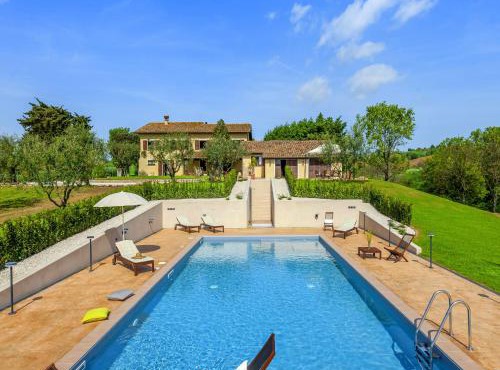 Inviting Holiday Home in San Costanzo with Swimming Pool in San Costanzo