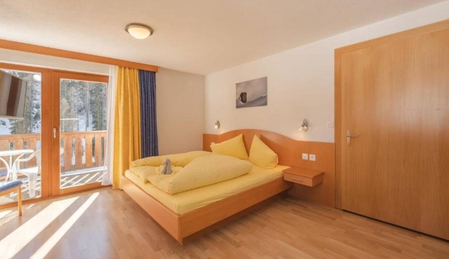 Jil-Marie Wohnung Nr. 3, (Samnaun-Laret) by Interhome