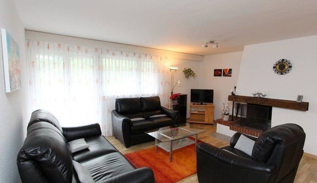 Las Vals B11 Appartement/Fewo, Bad, WC, 3 Schlafräume by Interhome