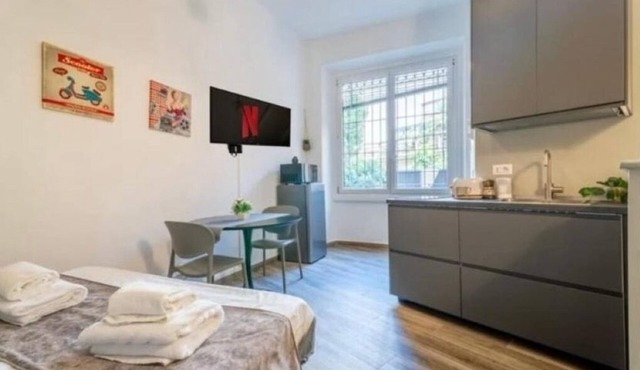 Loreto Suite 7 minutes from Duomo AC Wi Fi