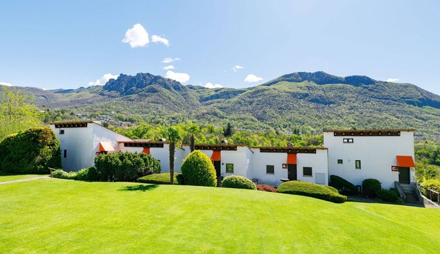 Lovely apartment for 4 people with WIFI, pool, TV and patio