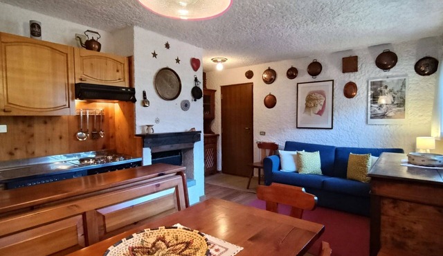 Lovely apartment for 6 people with WIFI, TV and patio