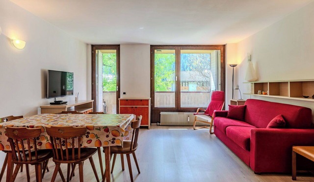 Lovely apartment for 4 guests with TV and balcony