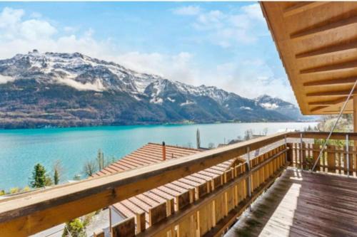 Luxury Lakeview Chalet with AC & SPA near Interlaken