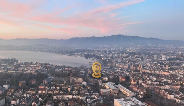 LUXURY OLD TOWN PENTHOUSE W/ROOFTOP TERRACE & PARKING – NEXT TO LAKE ZURICH