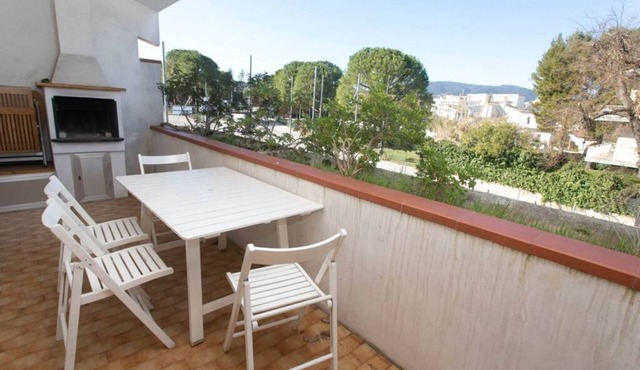 M025 - Marcelli, three-room apartment with terrace 200 meters from the sea in Marcelli