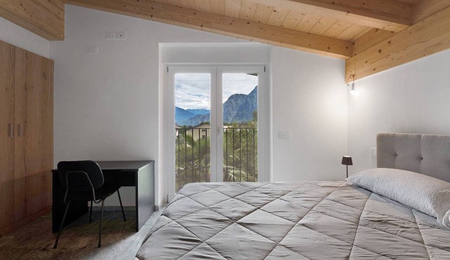 Mansarda Apartment with Mountain View, Wi-Fi and Air Conditioning