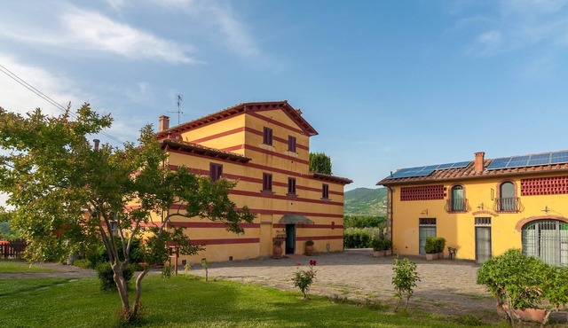 Mansion with Pool and play area in Pian di scò