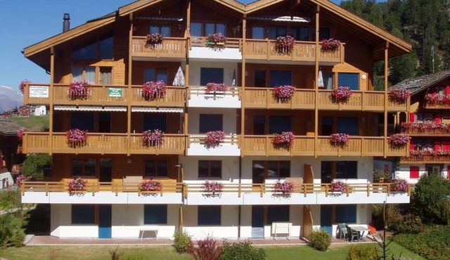 Metropol A9, (Grächen), 1126 by Interhome