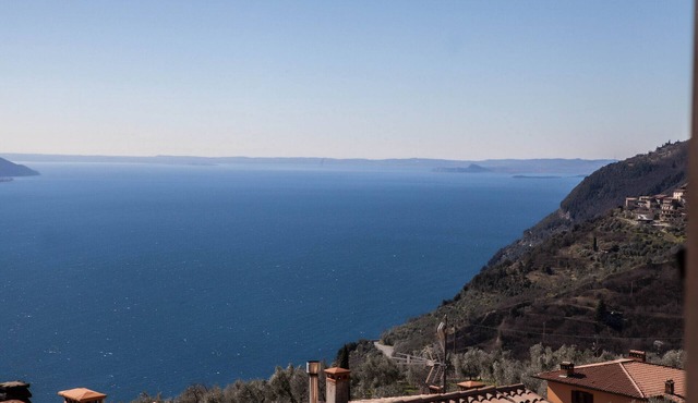 Mimosa - Theater Home, with marvellous lake view