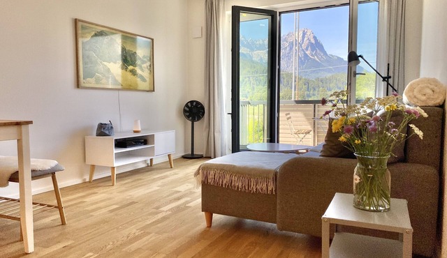 Mountain atmosphere apartment - with fantastic panoramic mountain views in Garmisch-Partenkirchen