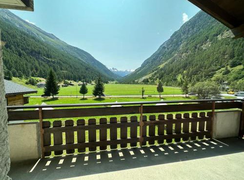 Mountain Majesty Apartment with Stunning Views