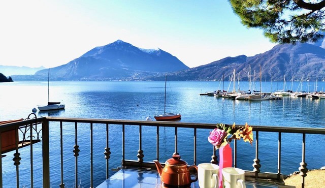Nestled in the picturesque surroundings of Lake Como lies a stunning apartment, perfect for an idyllic getaway. Located a short walk from Bellano Tartavalle Terme station, this apartment boasts two tastefully furnished double bedrooms and a sparkling bat