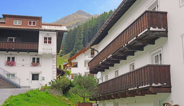 Nice apartment for 4 people with WIFI, TV, balcony, pets allowed and panoramic view in Ischgl