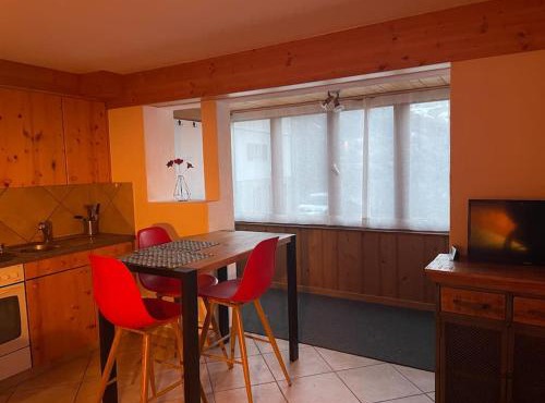 Petit studio à Lourtier