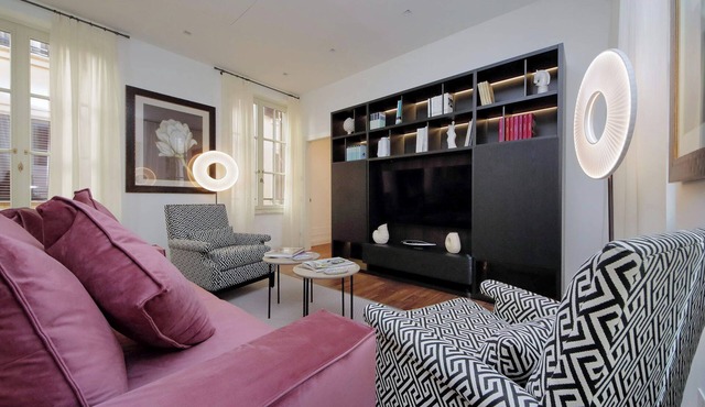 Pirandello Luxury Home, in the prestigious Palazzo Raggi, in the heart of Rome in Roma