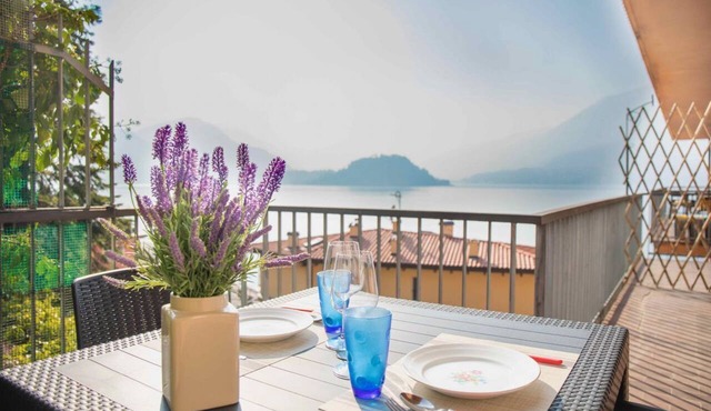 POSTCARD 2 Fronte vista Lago di Como 1 camera WiFi