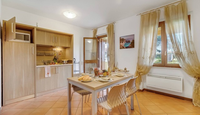Residence La Perla - Apt 11, Monte Isola, Italy