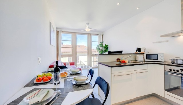 Residenza Castello Flat with A/C and Garage, Mendrisio, Switzerland