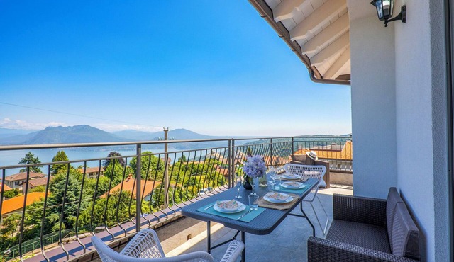 Residenza Luna No. A 6 by Lago Reisen