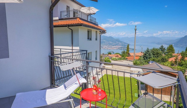 Residenza Luna No. B 8 by Lago Reisen