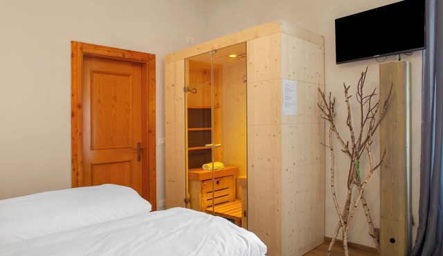 'Room with Sauna 1' with Mountain View and Wi-Fi in Castello Tesino