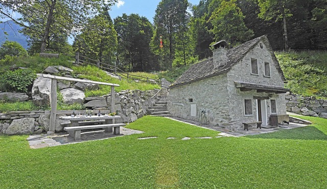 Rustico alla bolla - Val Verzasca, Frasco, Switzerland