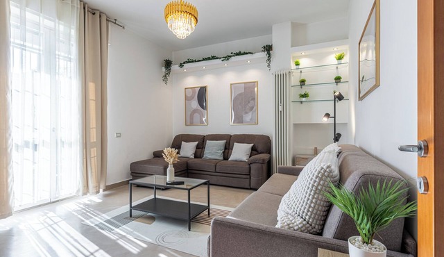 SanSiroSuite75: Spacious Apartment with Garage Near the Stadio & Fiera Metro Stations in Milano