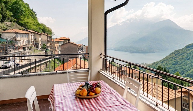 Sciura Elena's Terrace With Lake, Mounts & Valley, 3 Br Apartment By Halldis in Garzeno
