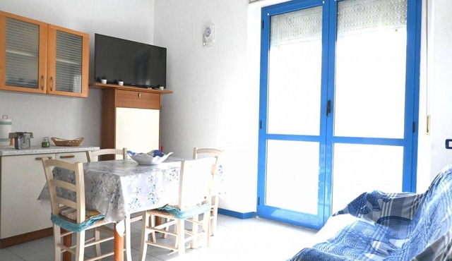 SE230 - Marotta, three-room apartment just steps from the beach, with parking space. in Marotta