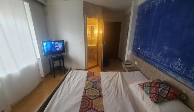 Single room in nice house
