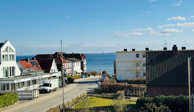 Spacious vacation apartment Robbe with sea view only 75 m from the beach in Sierksdorf in Sierksdorf