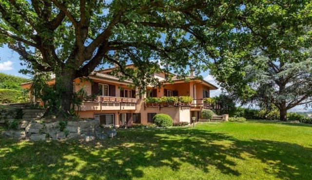 Splendida Villa alle porte di Roma in Valle Yoro