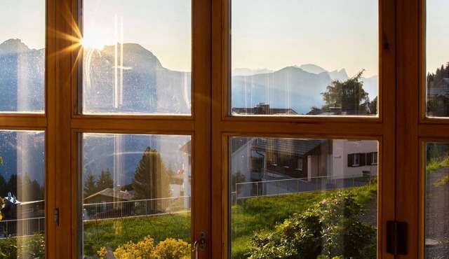 Steinröschen, (Flumserberg Tannenboden), by Interhome