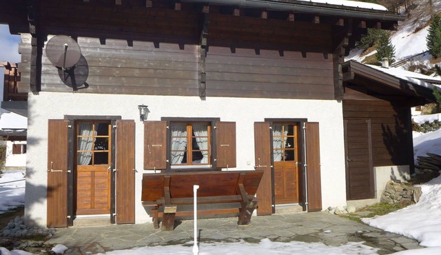 Stunning private villa for 6 guests with WIFI, TV, patio and panoramic view