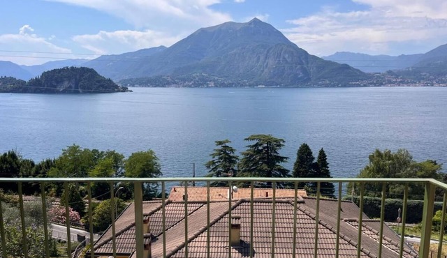 Sunset in Varenna - Two Bedroom Apartment, Sleeps 4