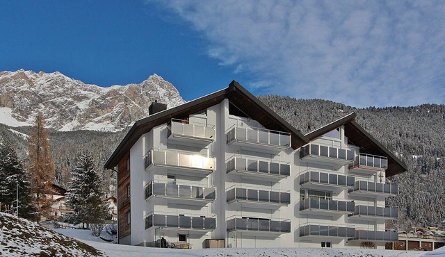 Tgesa La Niva 11 Appartement/Fewo, Bad, WC, 2 Schlafräume by Interhome