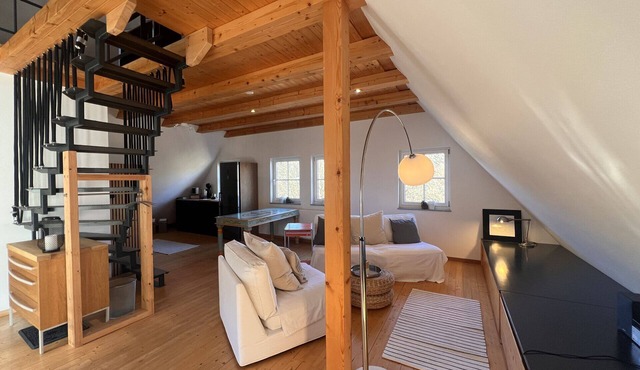 The flat can accommodate up to 4 people, in Müsch