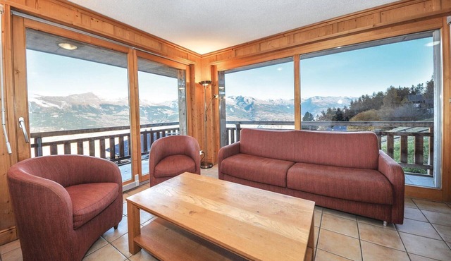 This large chalet with many different holiday apartments is called Plein ciel.